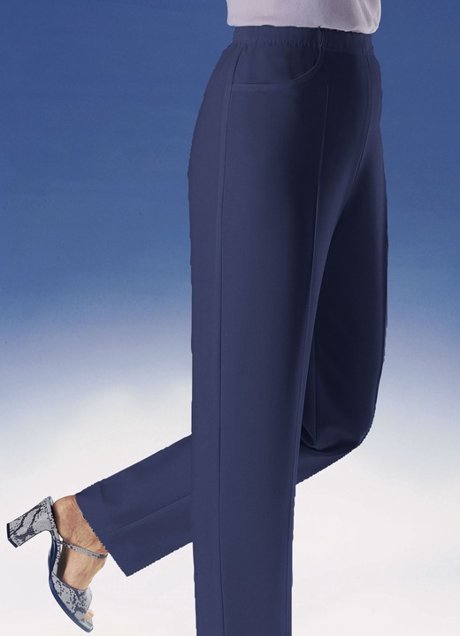 Broek met knoop- en ritssluiting - Broek met praktische zijzakken in 6 kleuren Broek met knoop- en ritssluiting - Broek met praktische zijzakken in 6 kleuren, in Größe 019 bis 054, in Farbe MARINE