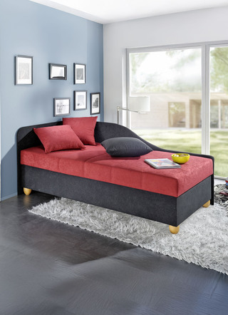 Comfortabel studioligbed op massief houten poten