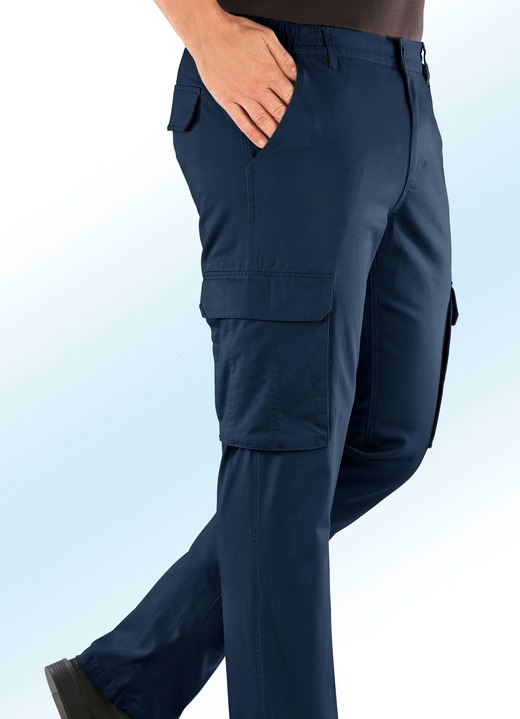 Jeans - Thermobroek met cargozakken in 4 kleuren Jeans - Thermobroek met cargozakken in 4 kleuren, in Größe 024 bis 064, in Farbe MARINE