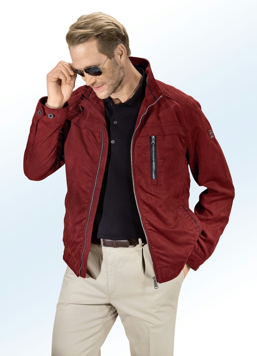 Korte jassen & blousons - Blouson uit “Redpoint” Korte jassen & blousons - Blouson uit “Redpoint”, in Größe 024 bis 064, in Farbe BORDEAUXROOD