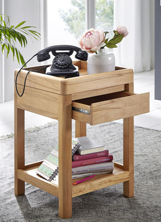 Tafel gemaakt van geolied massief hout