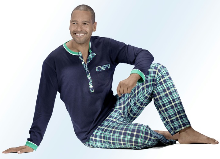 Shorties - Voordeelverpakking: Pyjama en shorty met lange knoopsluiting, borstzakje en ruitjesmotief, in Größe 046 bis 060, in Farbe MARINE-GROEN Ansicht 1