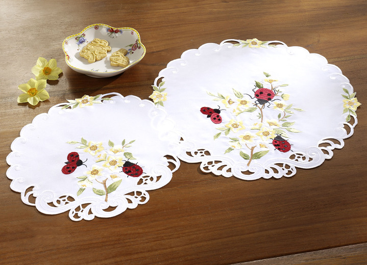 Woontextiel - Tafel- en kamerdecoratie met schattige lieveheersbeestjes, in Größe 101 (Loper, ovaal, 40 x 85 cm) bis 404 (Kussensloop, 40 x 40 cm), in Farbe CREME Ansicht 1