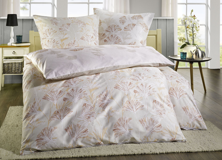 Beddengoed - Beddengoedset van makosatijn, in Größe 111 (40/80 cm + 135/200 cm) bis 115 (80/80 cm + 155/220 cm), in Farbe BEIGE Ansicht 1