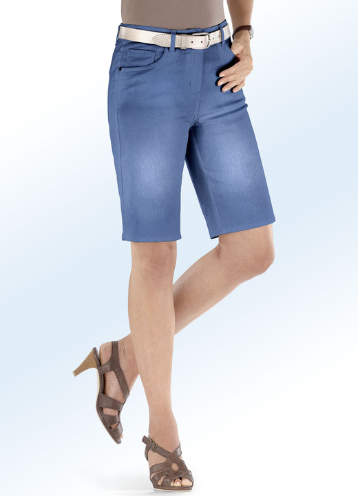 Broek met knoop- en ritssluiting - Basic jeansbermudashort Broek met knoop- en ritssluiting - Basic jeansbermudashort, in Größe 034 bis 052, in Farbe JEANSBLAUW