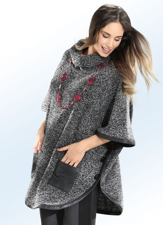- Poncho met kunstleren accenten, in Größe 040 bis 060, in Farbe ZWART-GRIJS GEMÊLEERD