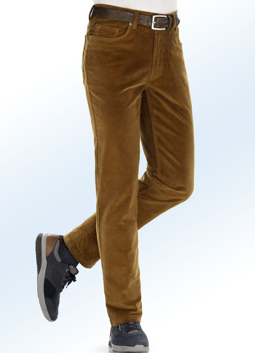 Broeken - corduroy broek in 4 kleuren Broeken - corduroy broek in 4 kleuren, in Größe 024 bis 062, in Farbe COGNAC