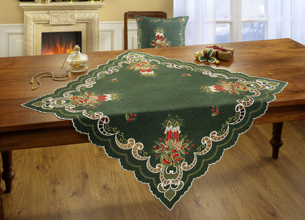 Kerstachtige tafel- en kamerdecoratie
