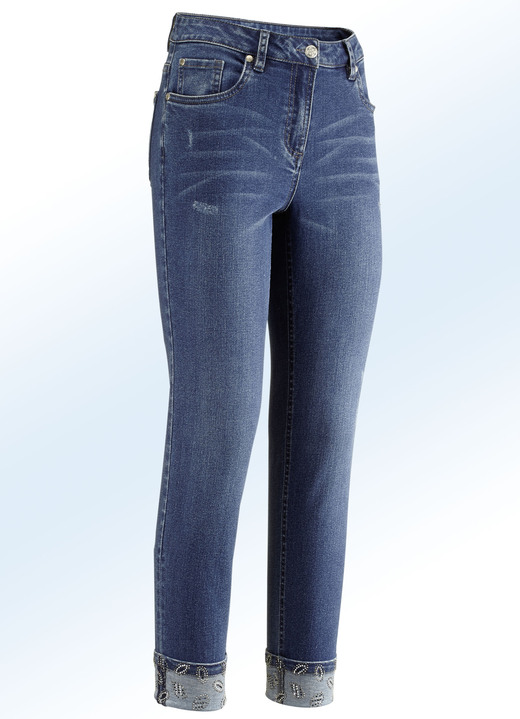 Broek met knoop- en ritssluiting - Elegante jeans in 7/8-lengte met mooie strass-versiering Broek met knoop- en ritssluiting - Elegante jeans in 7/8-lengte met mooie strass-versiering, in Größe 018 bis 052, in Farbe JEANSBLAUW