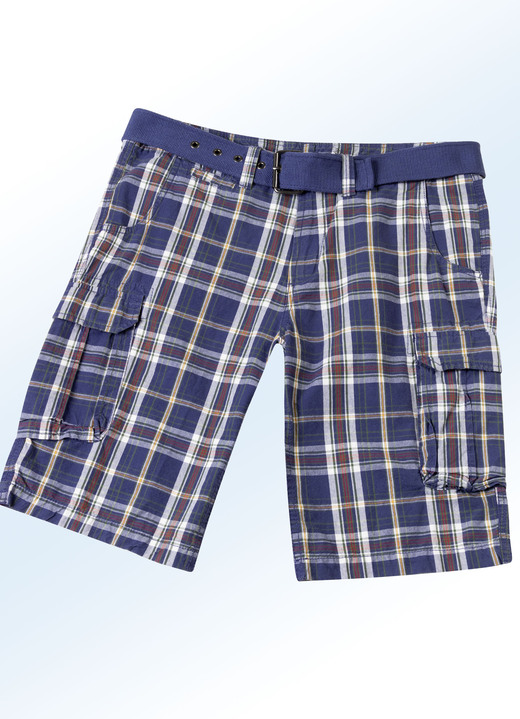 Shorts & bermuda's - Bermudashort met riem en cargozakken in 2 kleuren Shorts & bermuda's - Bermudashort met riem en cargozakken in 2 kleuren, in Größe 024 bis 060, in Farbe MARINE-WIT