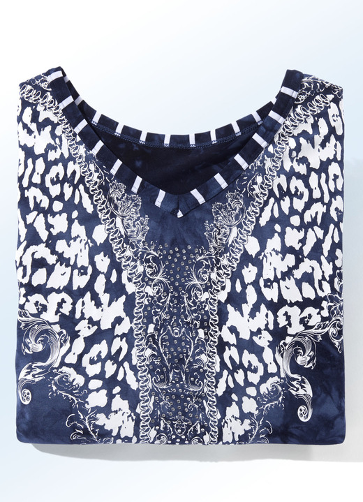Longshirts - Lang shirt met V-hals in 2 kleuren, in Größe 036 bis 054, in Farbe MARINE BATIK Ansicht 1