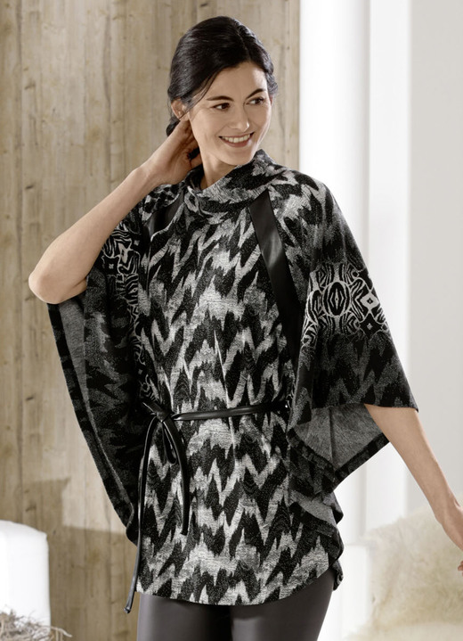 Truien - Poncho trui van zacht vloeiend materiaal Truien - Poncho trui van zacht vloeiend materiaal, in Größe L(44/46) bis XXL(52/54), in Farbe ZWART-ECRU