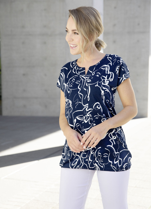 Korte mouw - Shirt met decoratieve split in 2 kleuren Korte mouw - Shirt met decoratieve split in 2 kleuren, in Größe 036 bis 052, in Farbe MARINE-WIT