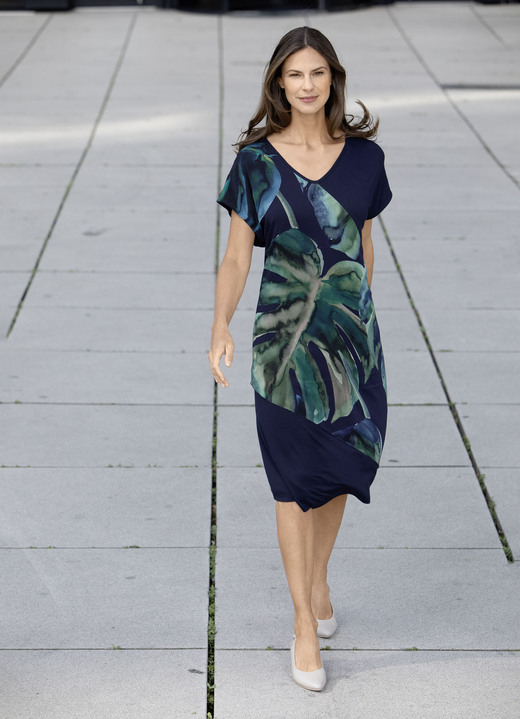 Korte mouw - Jurk met chiffonbezetting Korte mouw - Jurk met chiffonbezetting, in Größe 036 bis 052, in Farbe MARINE-GROEN-KLEURRIJK