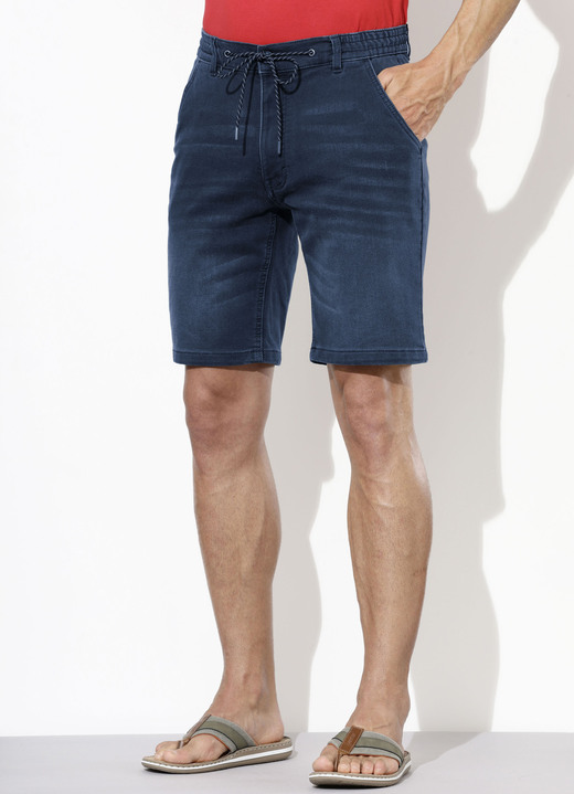 Shorts & bermuda's - Casual denim bermudashort in 3 kleuren, in Größe 048 bis 064, in Farbe DONKERBLAUW Ansicht 1