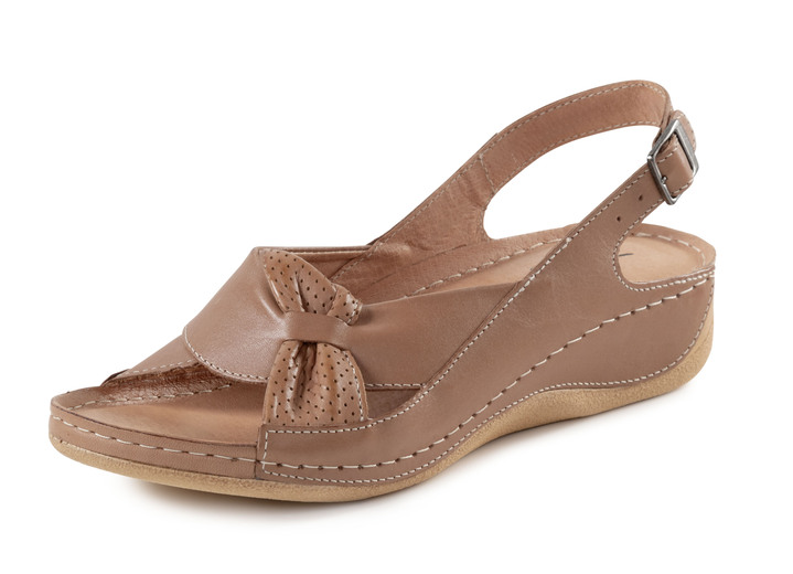 Sandalen & slippers - Sandaal van gedeeltelijk geperforeerd nappaleer, in Größe 036 bis 041, in Farbe COGNAC Ansicht 1