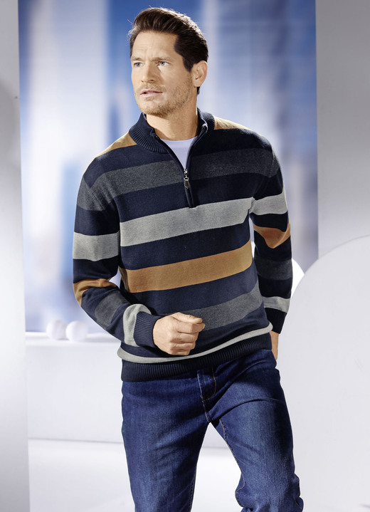 Multicolor - Gestreepte troyer met opstaande kraag in 2 kleuren Multicolor - Gestreepte troyer met opstaande kraag in 2 kleuren, in Größe (M 48/50) bis XXL (60/62), in Farbe MARINE GRIJZE KAMEEL