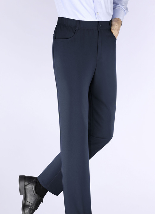 Broeken - Broek van “Klaus Models” in 3 kleuren Broeken - Broek van “Klaus Models” in 3 kleuren, in Größe 024 bis 060, in Farbe MARINE