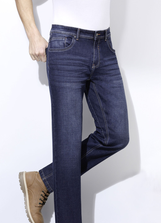 Jeans - Modieuze jeans in 3 kleuren, in Größe 024 bis 060, in Farbe DONKERE JEANS Ansicht 1