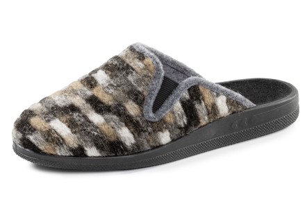 Slippers gemaakt van textielmateriaal met een patroon