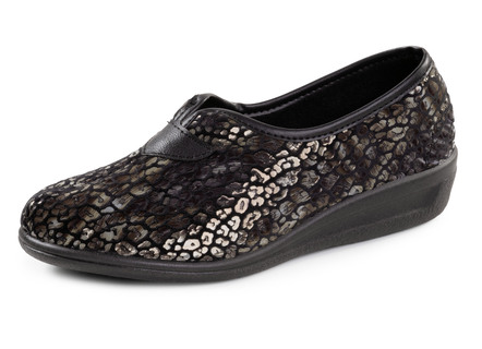 Slippers van fluweel met een print en een luipaarddessin