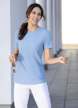 Shirt met een interessante structuur in 3 kleuren