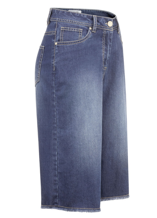 Jeans - Bermuda's, in Größe 034 bis 050, in Farbe JEANSBLAU Ansicht 1