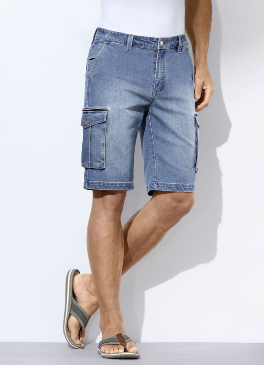Shorts & bermuda's - Denim bermuda's, in Größe 048 bis 060, in Farbe JEANSBLAU Ansicht 1