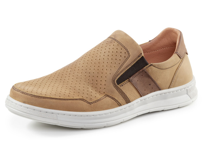 Instappers & veterschoenen - GINO GALANTE pantoffels van luchtig geperforeerd rundnubuckleer, in Größe 040 bis 046, in Farbe COGNAC Ansicht 1