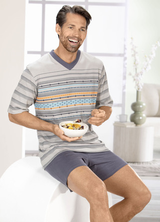 Set: pyjama en short met V-hals