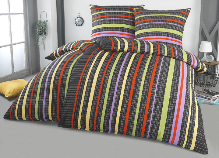 Beddengoed - Dubbelzijdig bedrukt beddengoedset van Dobnig, in Größe 111 (40/80 cm + 135/200 cm) bis 115 (80/80 cm + 155/220 cm), in Farbe AUBERGINE-BUNT Ansicht 1