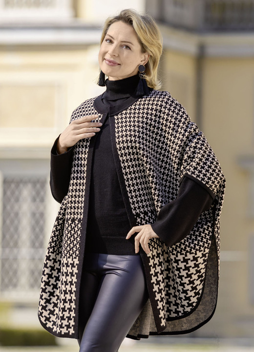 Gebreide jasjes - Poncho met open voorkant Gebreide jasjes - Poncho met open voorkant, in Größe 1 (36-42) bis 3 (50-54), in Farbe SCHWARZ-CREME