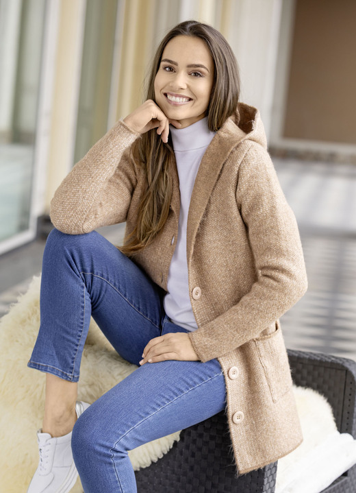 Gebreide jasjes - Capuchon vest, in Größe 036 bis 052, in Farbe BEIGE MELIERT Ansicht 1