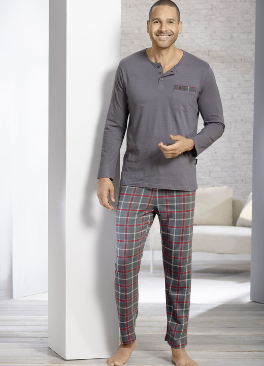 Pyjama's - Twee-pack pyjama's met knoopjes aan de voorkant, in Größe 046 bis 062, in Farbe 1X GRAFIT-BUNT, 1X BORDEAUX-BUNT Ansicht 1
