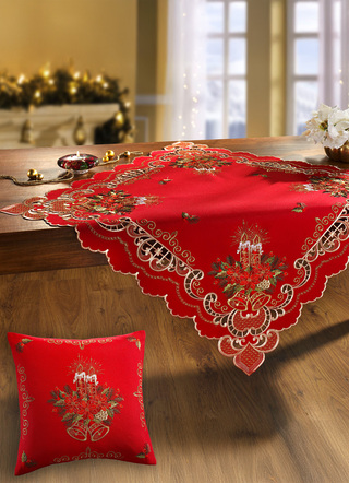 Feestelijk vormgegeven tafel- en kamerdecoratie