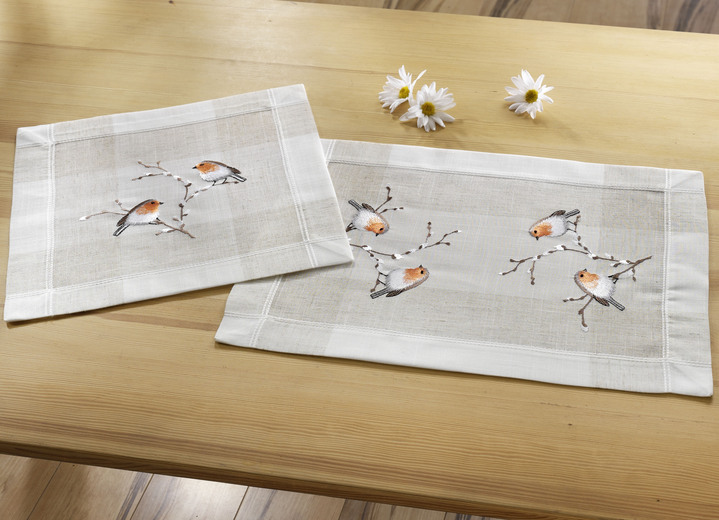 Woontextiel - Tafel- en kamerdecoratie met roodborstjemotief, in Größe 102 (loper, 40 x 85 cm) bis 404 (Kussensloop, 40 x 40 cm), in Farbe SECT-MEERKLEURIG Ansicht 1