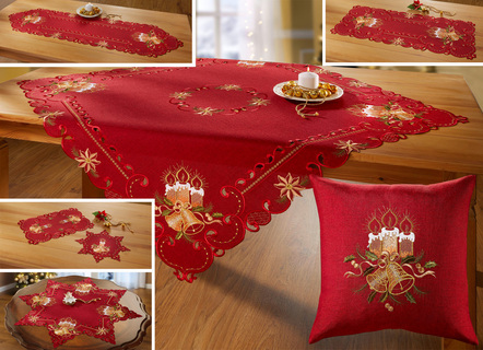 Rijkelijk geborduurde tafel- en kamerdecoratie