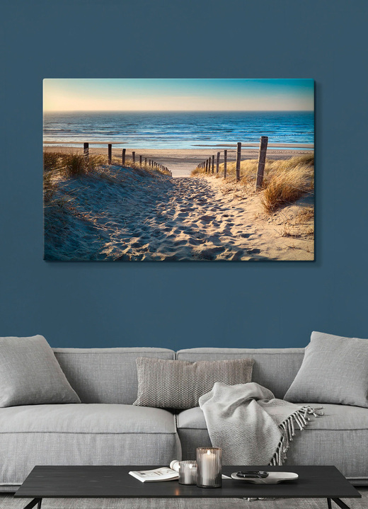 Landschap - Canvas print Pad naar het Noordzeestrand in een gouden zonsondergang, in Farbe NATUR-BLAU