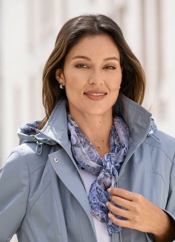 sjaal met fantasiemotief 