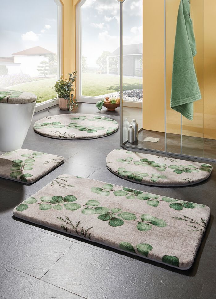 Natuurlijke badkamerset met eucalyptusbladmotief 