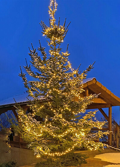 Clusterlichtketting met 1000 LED's op een kabeltrommel 