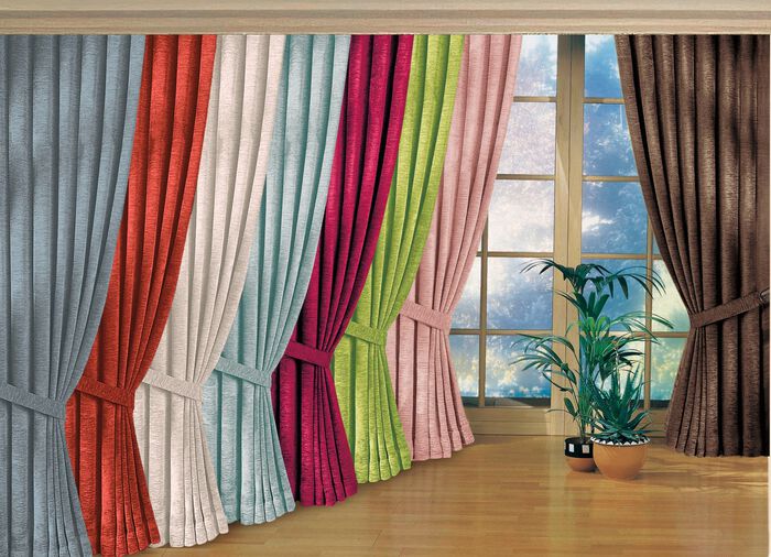 Raamdecoratie gemaakt van zware thermische chenille kwaliteit CR&Egrave;ME