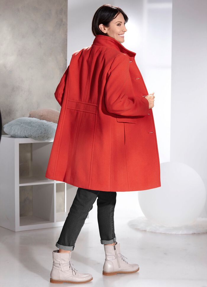 Korte jas met naadzakken 