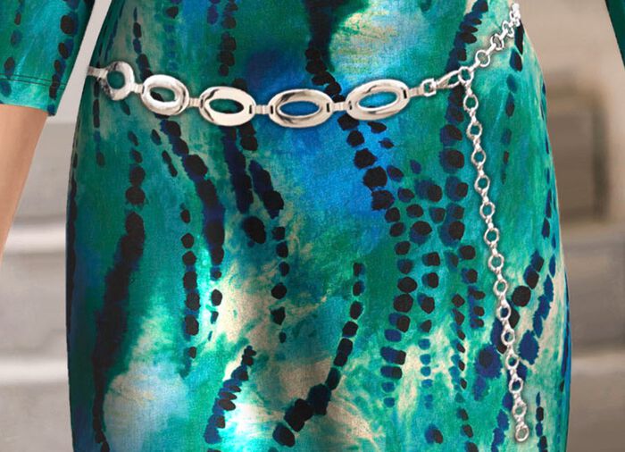 Modieuze dameskettingriem met drukknoop ZILVER