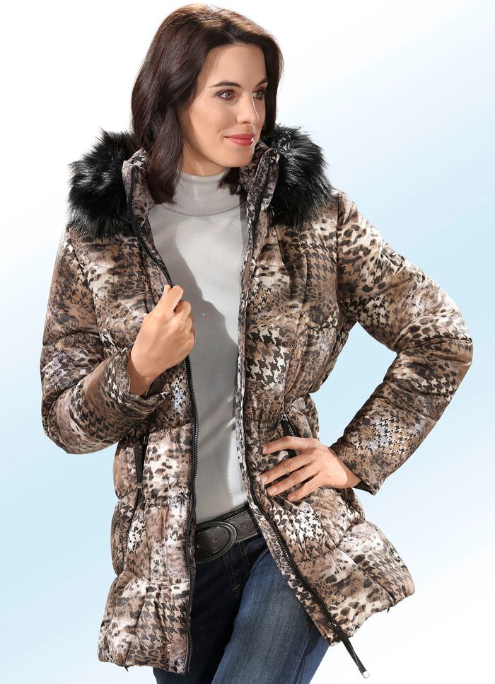 Jas met een buitengewoon dessin 