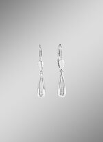 Beweegbare oorbellen met diamanten