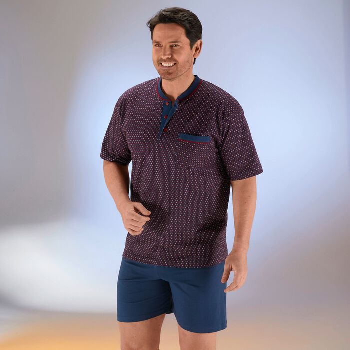 Shortama met knoopsluiting en borstzakje 