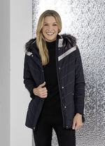 Jasje met zilverkleurige sierstiksels