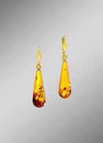 Oorbellen met barnsteen 