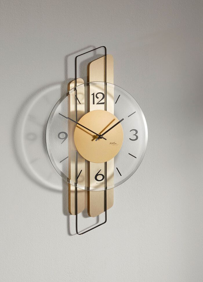 Wandklok met nauwkeurig quartz uurwerk GOUD